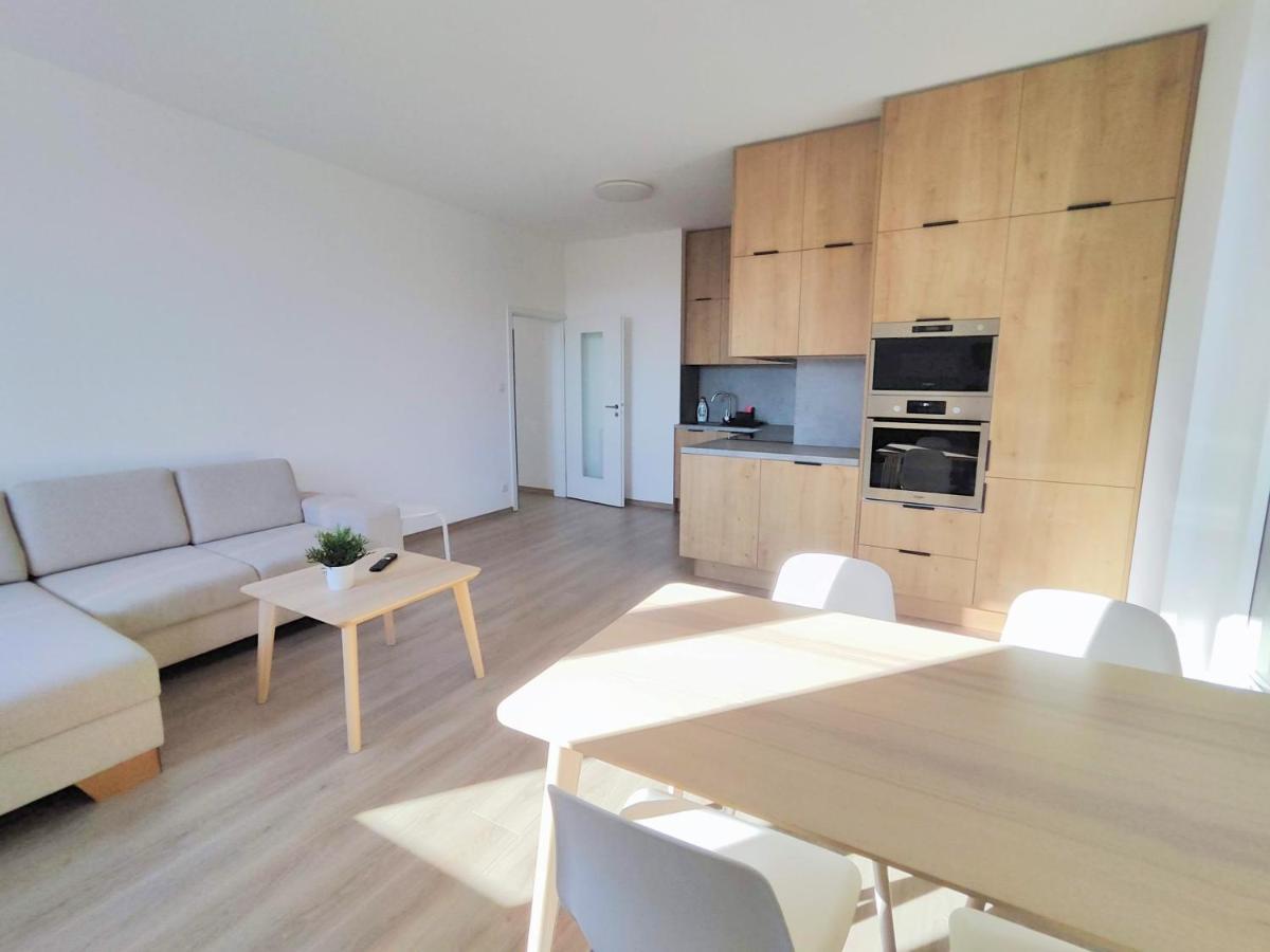 Schanz - Quietly Oriented - Private Parking - Balcony Bratislava Exterior photo